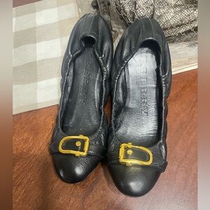 Burberry ballerina leather flats Italy gold hardware